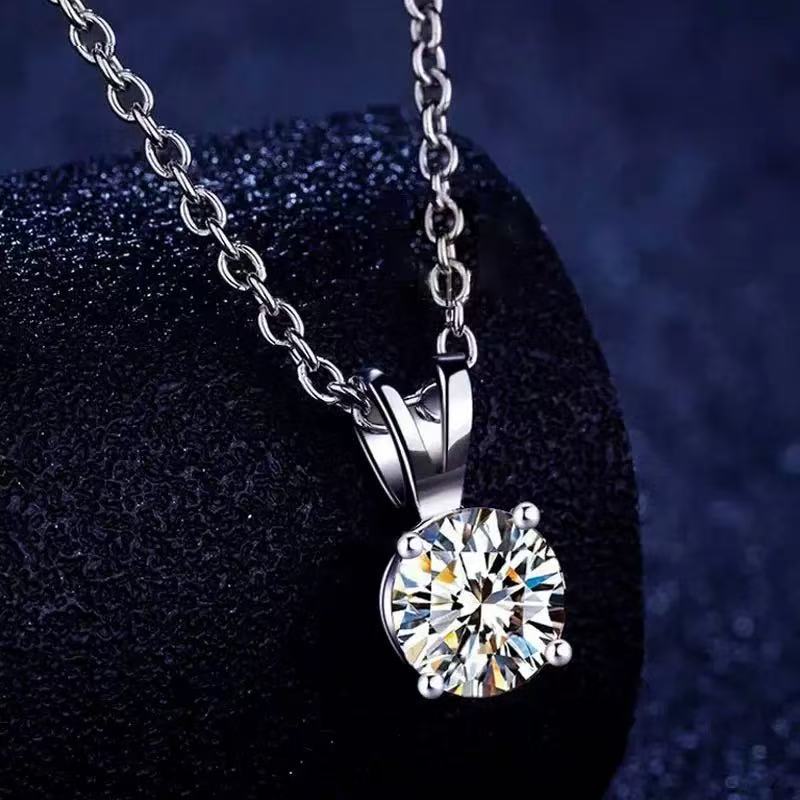 Elegant Round Cubic Zirconia Pendant Necklace for Women – Copper Chain with Solitaire Design